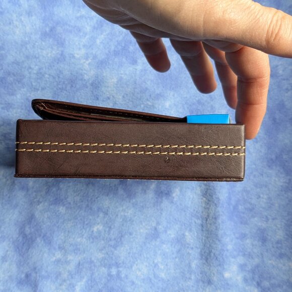 Columbia Leather Wallet - Picture 5 of 8